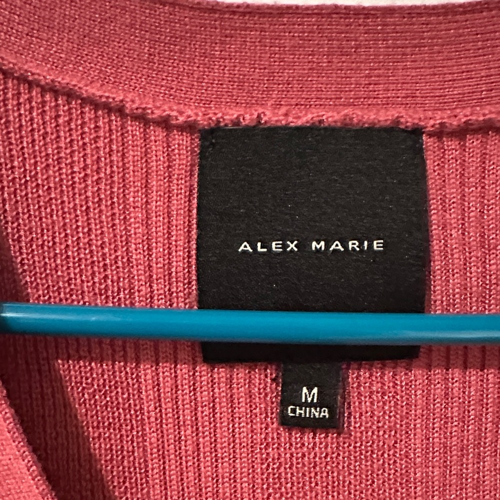 Alex Marie Sleeveless Button-Down Top - Picture 2 of 5